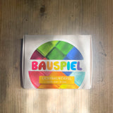 EIne Draufsicht auf die Verpackung der Acrylbausteine von der Firma Bauspiel.