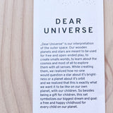 Die Beschreibung vom Learnspielzeug Dear Universe von Grapat in Englisch.