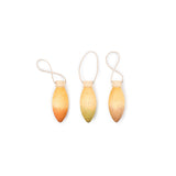 Drei Stück "Glow Lamps" Weihnachtsschmuck Anhänger von Grapat in verschiedenen Farben.