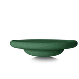 Eine Stapelstein Balance Board vor weißem Hintergrund.