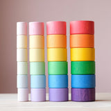 Vier Stapeltürme nebeinander mit jeweils 6 gleich großen Bechern der Grapat "Nest Bowls".