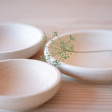 Kleine Holzschalen von Kokomoo aus unbehandeltem Buchenholz.